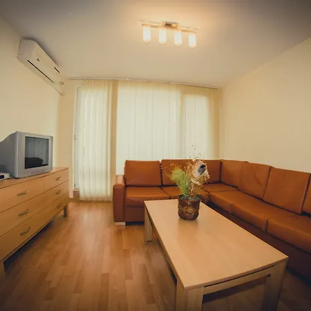 格兰德度假公寓